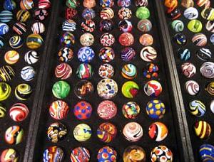 Click image for larger version

Name:	DispalyOfMarbles.jpg
Views:	102
Size:	32.3 KB
ID:	2987