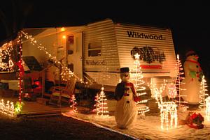 Click image for larger version

Name:	bert-jane-gildart-rv-christmas-decorations.jpg
Views:	115
Size:	73.0 KB
ID:	3844