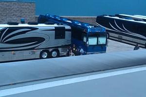 Click image for larger version

Name:	Justin Biebers bus Neptune2.jpg
Views:	156
Size:	17.9 KB
ID:	4091